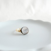 シェル　こばんがた　ゴールドの指輪