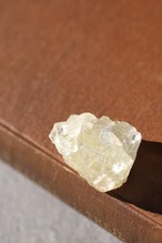 フローライト「陽だまり」Fluorite ◇ 天然石 鉱物 パワーストーン 原石 | st00400