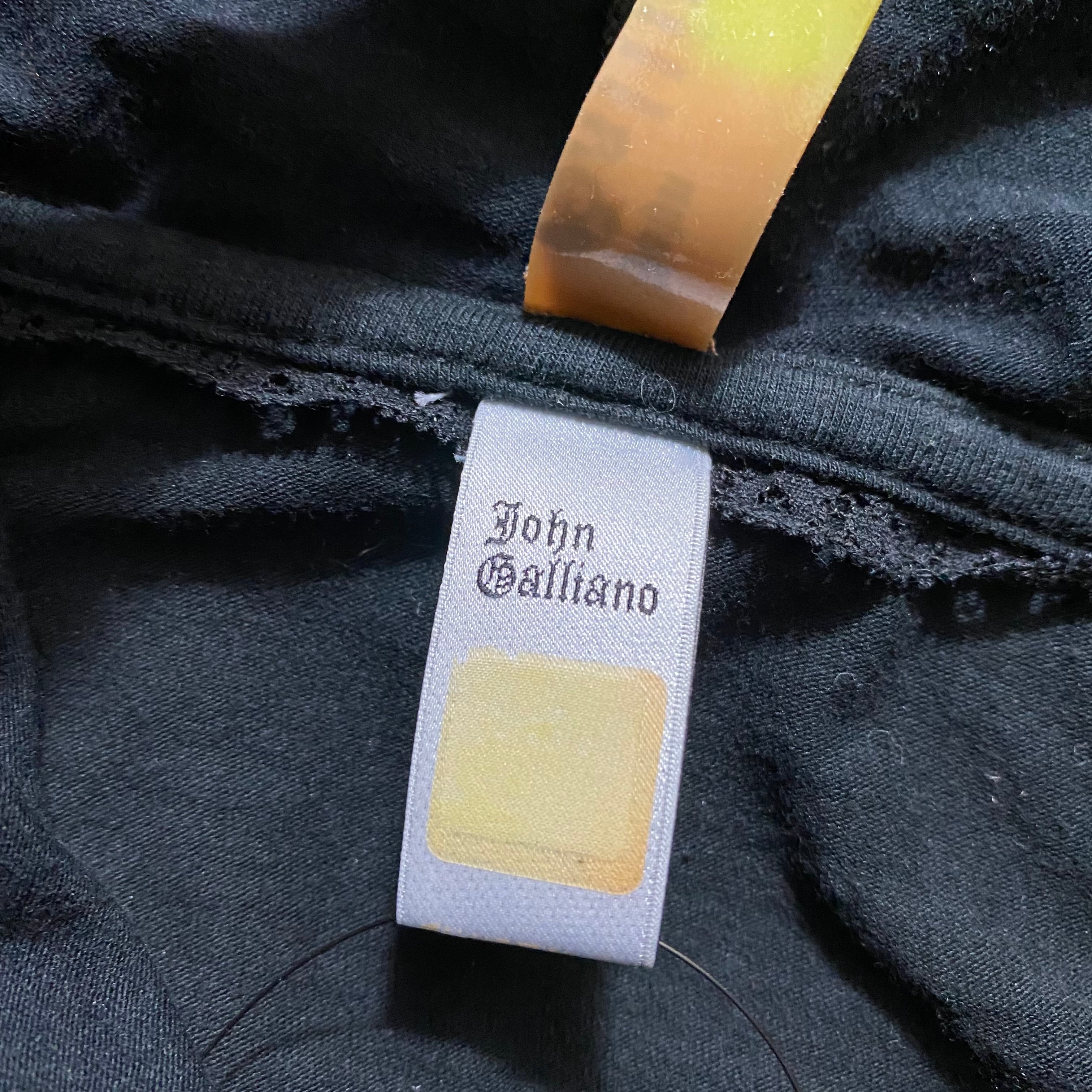 JOHN GALLIANO newspaper pattern set-up | NOIR ONLINE