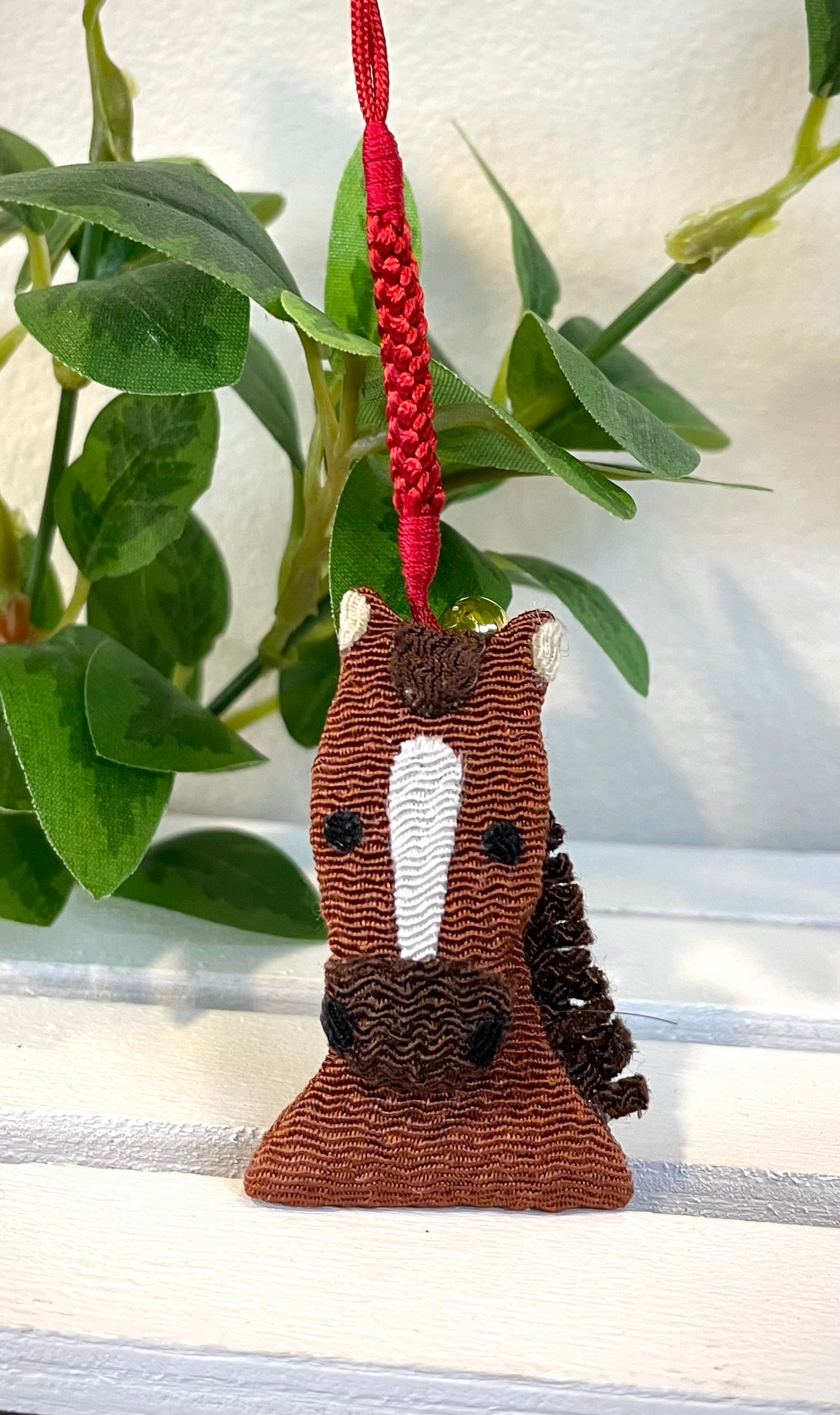 ちりめん馬根付ストラップ（B）