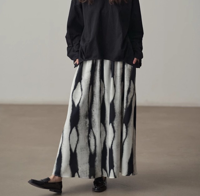 Ink pattern draped maxi skirt【2024033101】