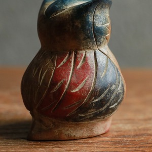 コロンとかわいい、味わい深いフクロウ