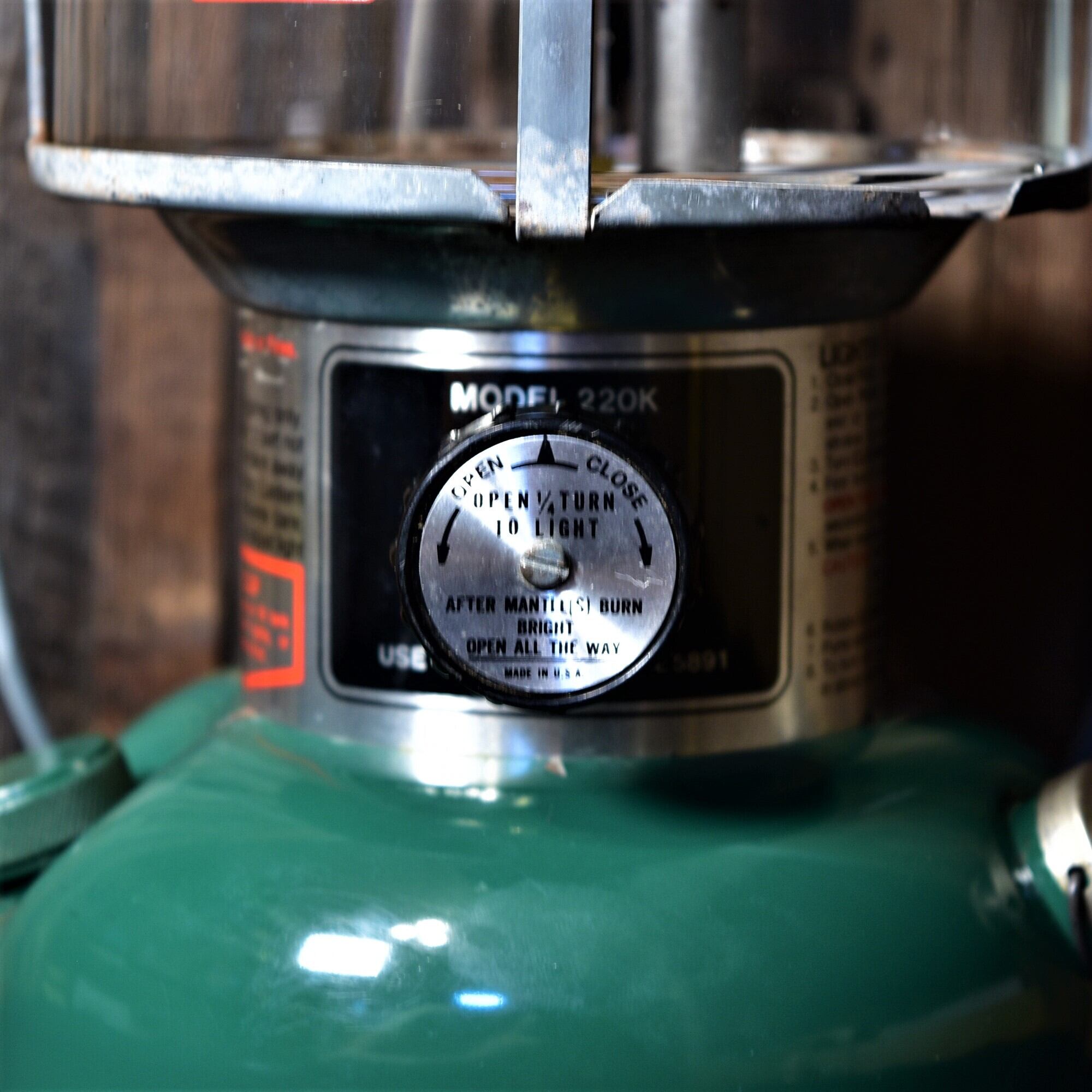 美品・整備済み‼️☆Coleman 220K 05/'81☆ コールマン 220K 1981年8月製造 ツーマントル ランタン COLEMAN