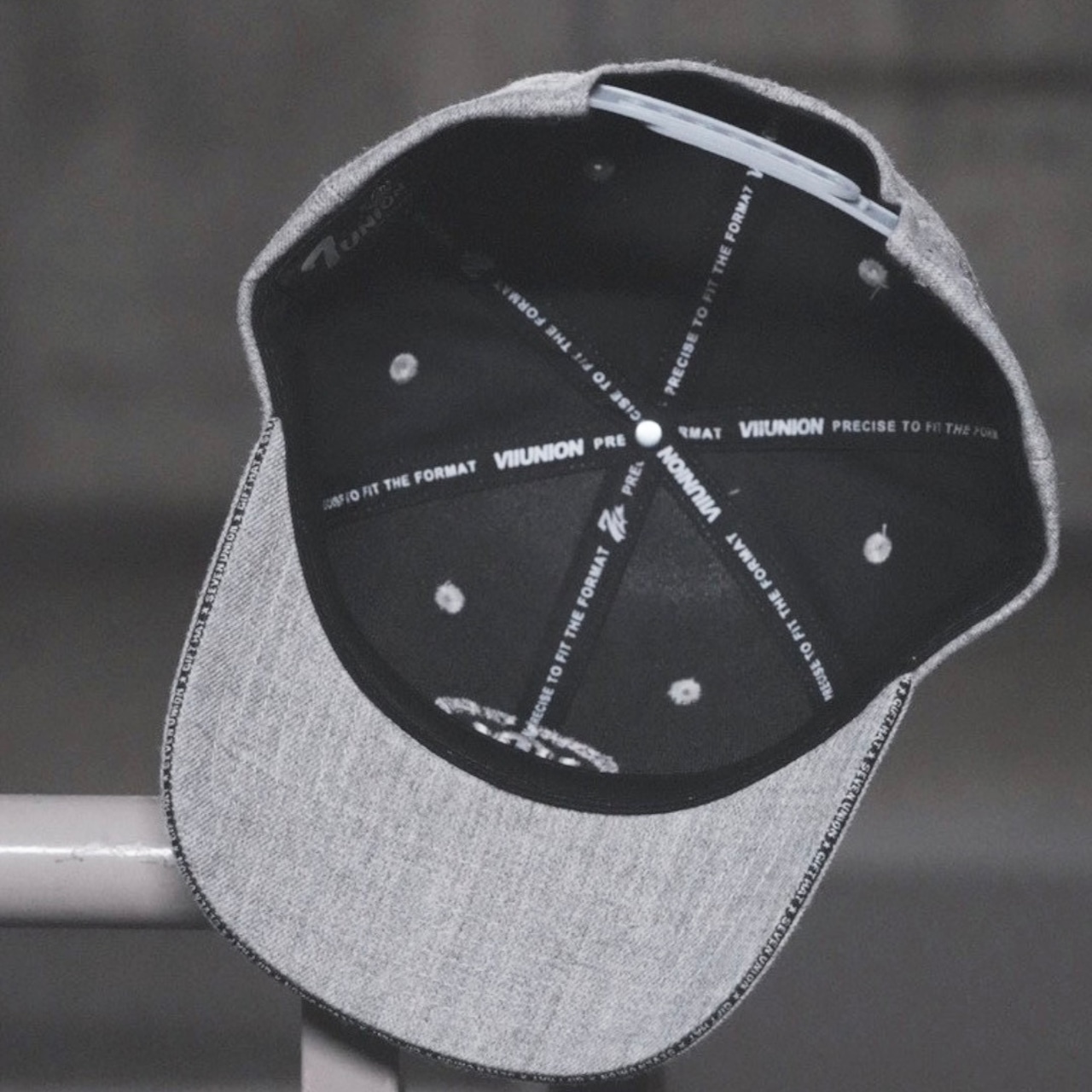 【gifthat × VIIUNION 】GH Interpose  H Grey
