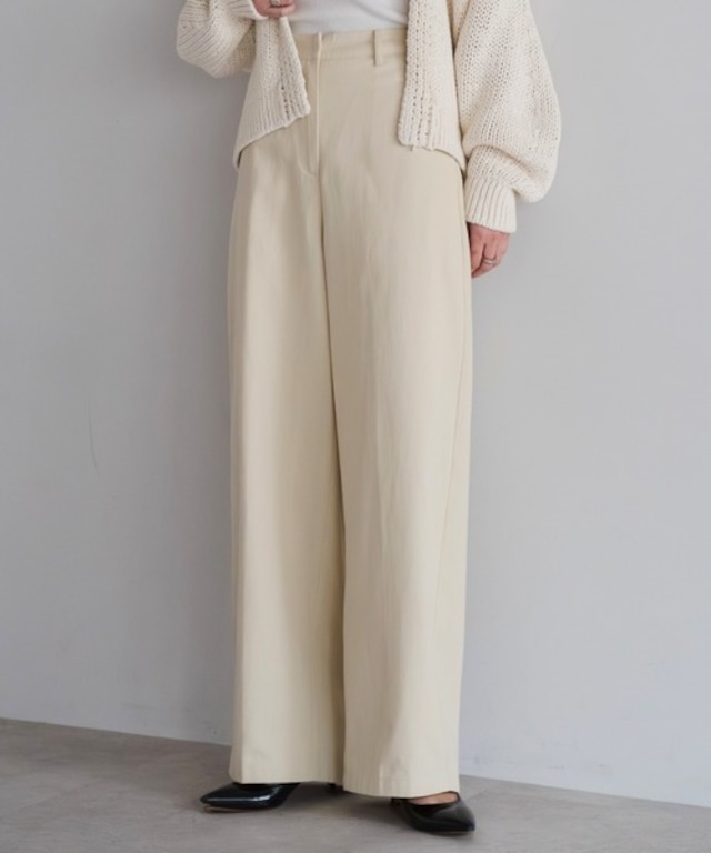 チノカーブシルエットパンツ