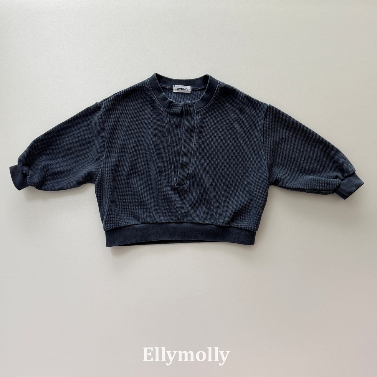 韓国子供服 / 26Autumn / ELLY MOLLY / スリットオープニングスウェットＴシャツ / 秋服 *5~19*