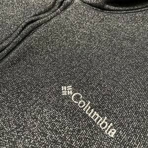 【Columbia】ハーフジップ 刺繍ロゴ ワンポイントロゴ スウェット プルオーバー 2XL ビッグシルエット アウトドア コロンビア フリース US古着