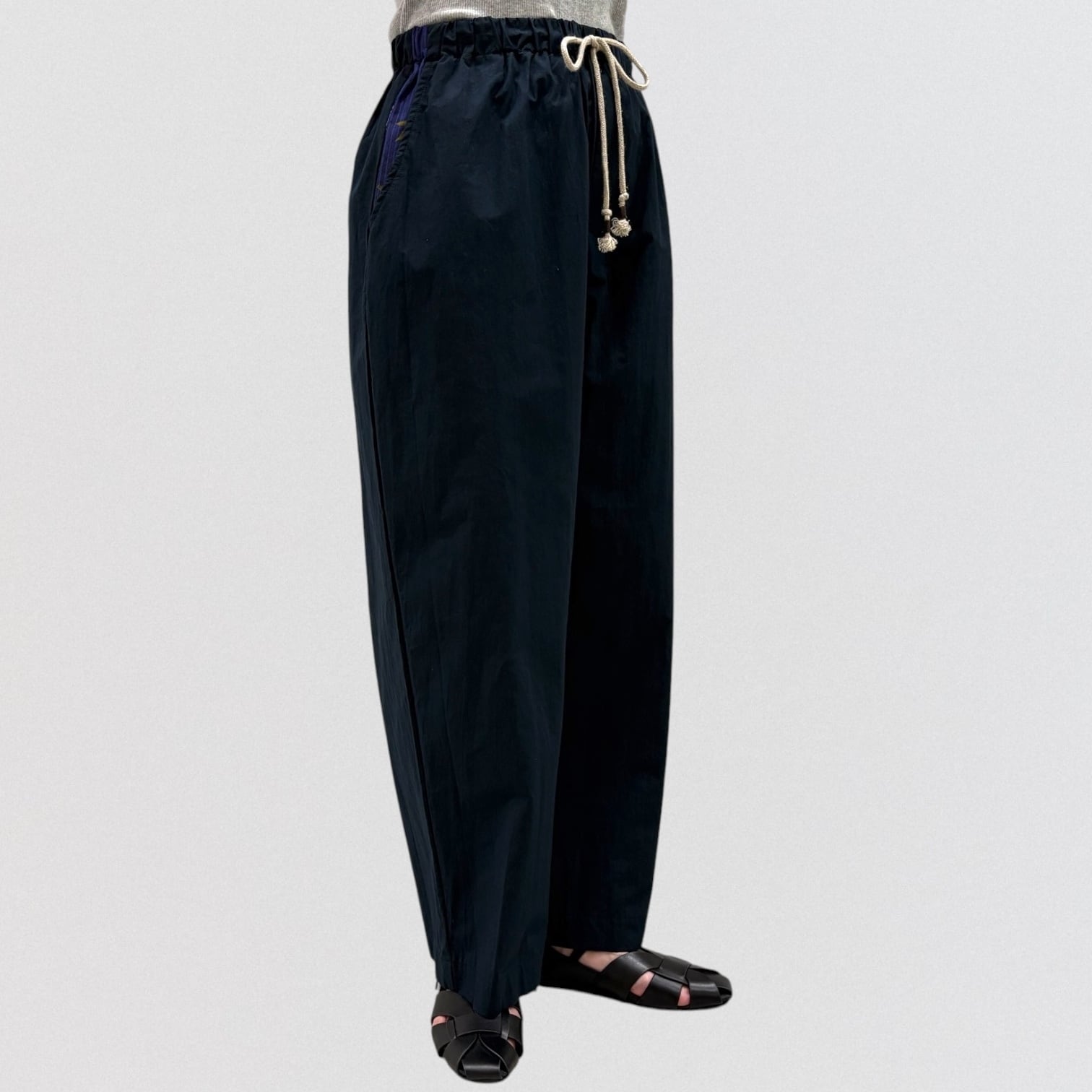 vm typewriter x hexagonal paisley wide straight pants | CoCo Cuore