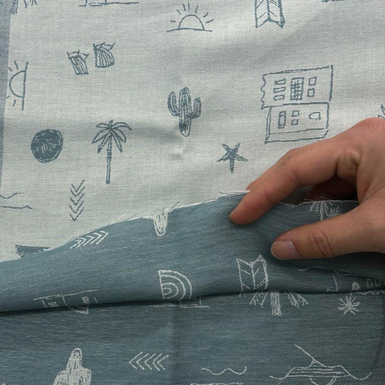 tja283◆オーダー販売50cm単位◆綿100%播州織りジャガード生地◆マレファブ