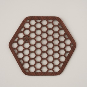 at821 リトアニア_木製コースター Sleep Hive Coaster