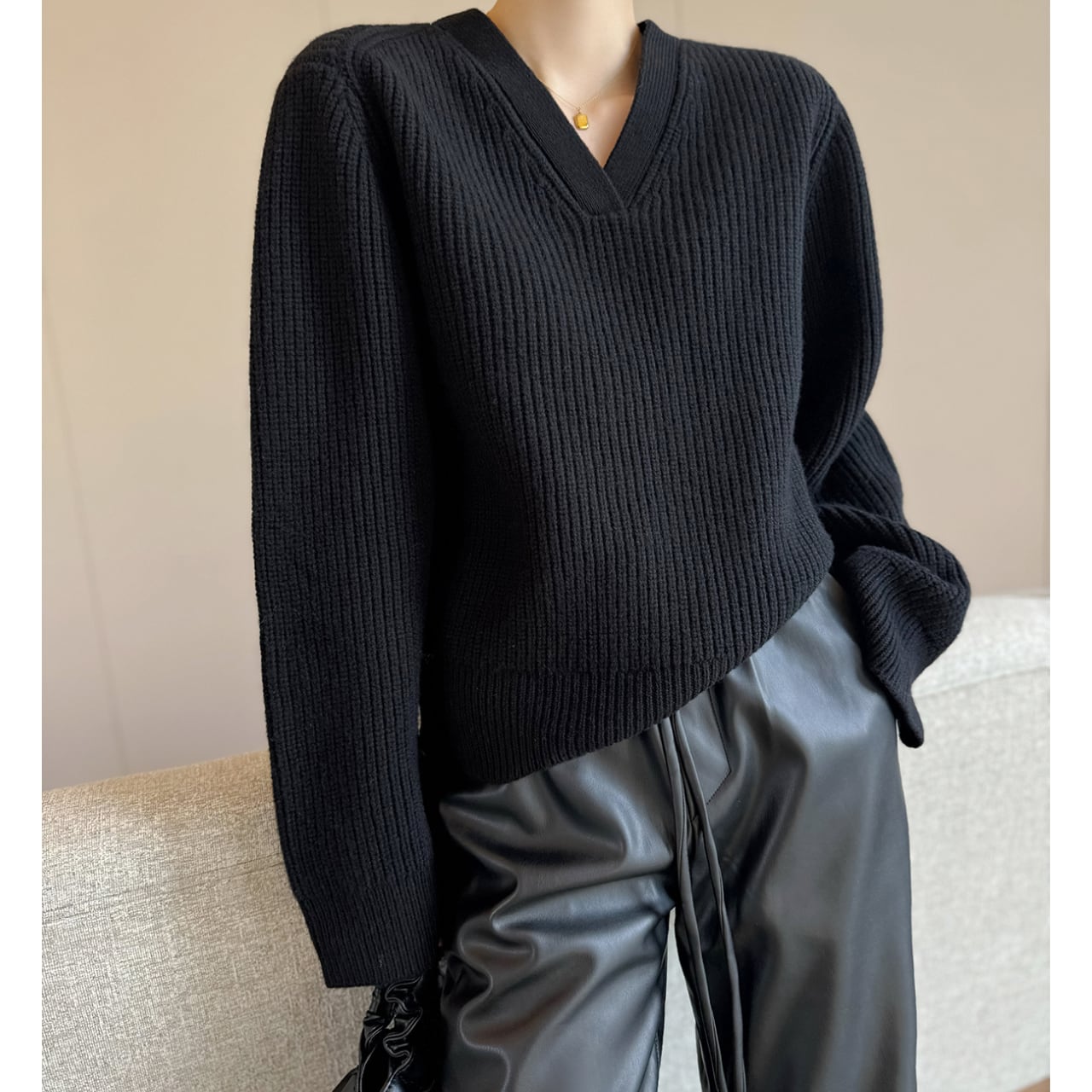 V-neck Oversized Knit L00579