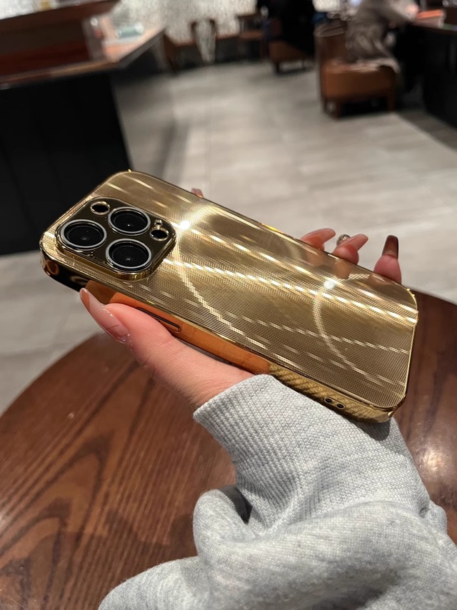 iPhone16 Pro Maxケース ゴールド色 レーザー光 iPhone16 Proケース 