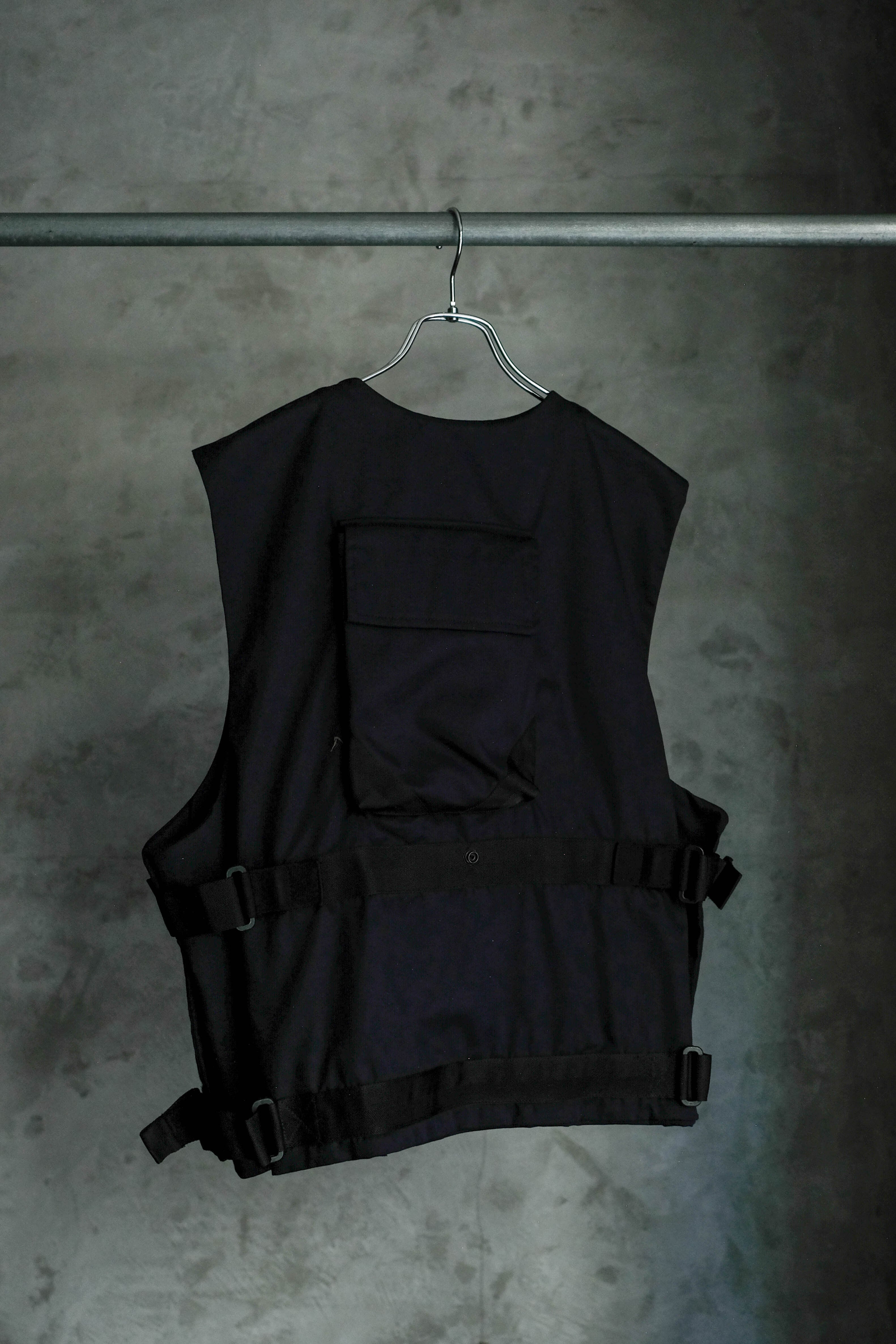 英軍タクティカルベスト イギリス軍 ネイビーのタクティカルベスト | militaria & encore