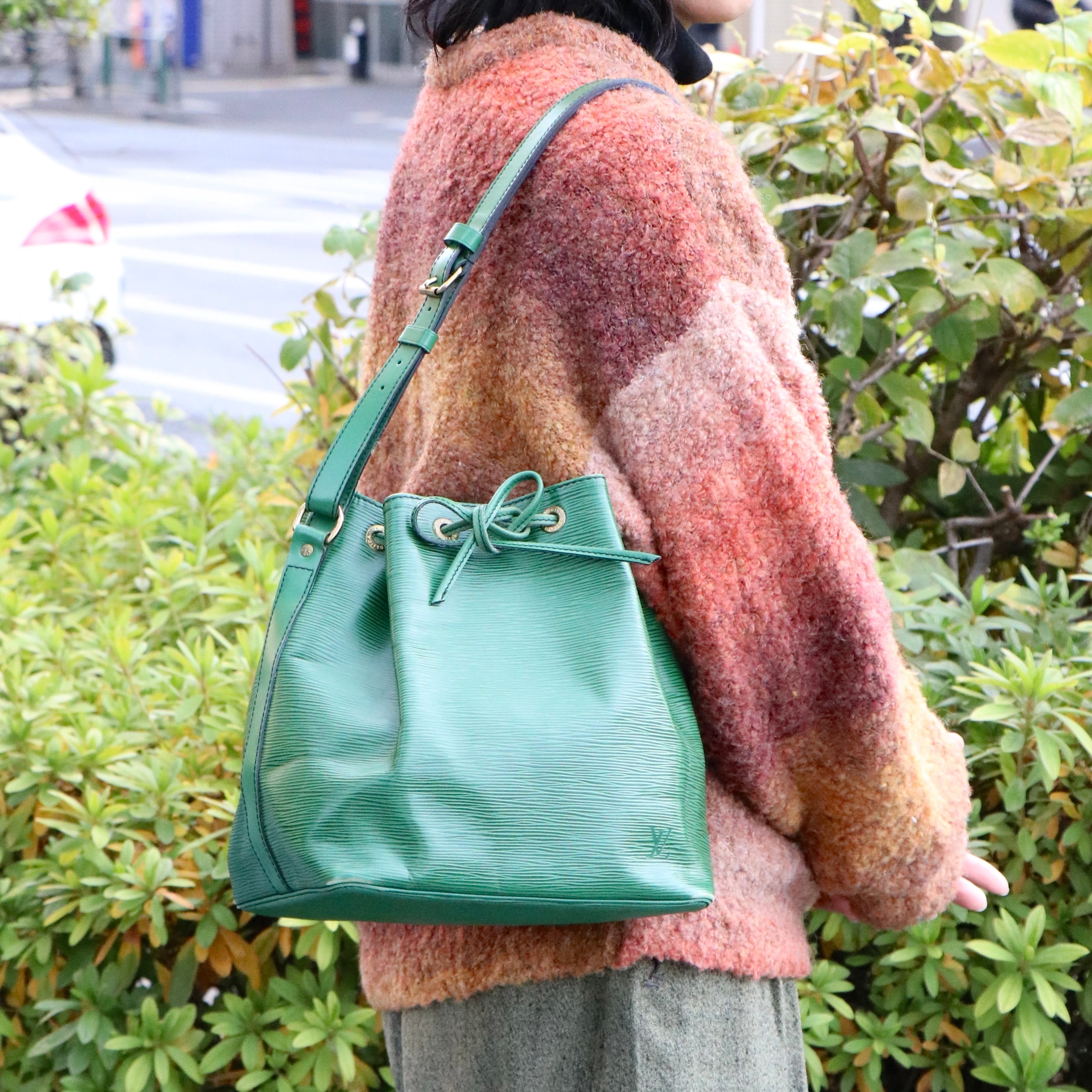 LOUIS VUITTON ルイヴィトン プチノエ エピ ワンショルダーバッグ  