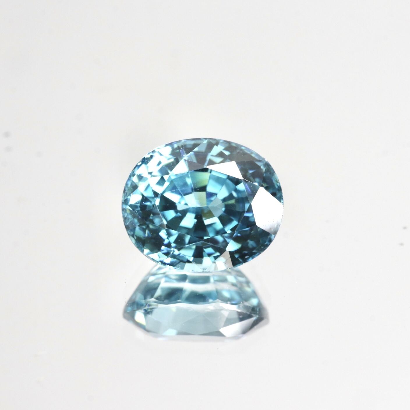 最終値下げ 天然ブルージルコン　３.５５ｃｔ　CZDia 12石　全長１７ｃｍ