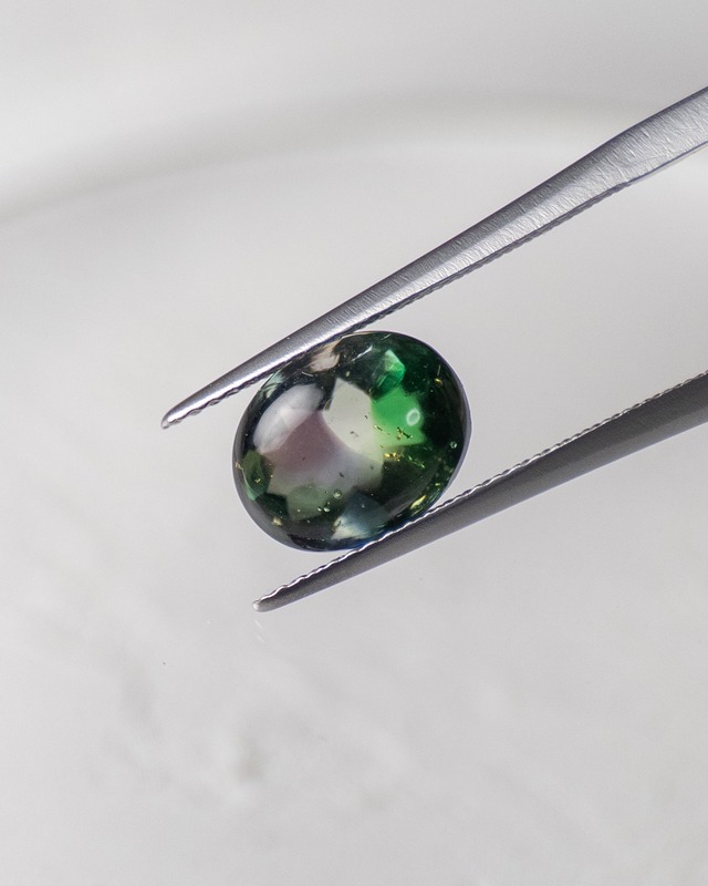 バフトップオーバルカット10×8mm #636【硝子の宝石】箔入