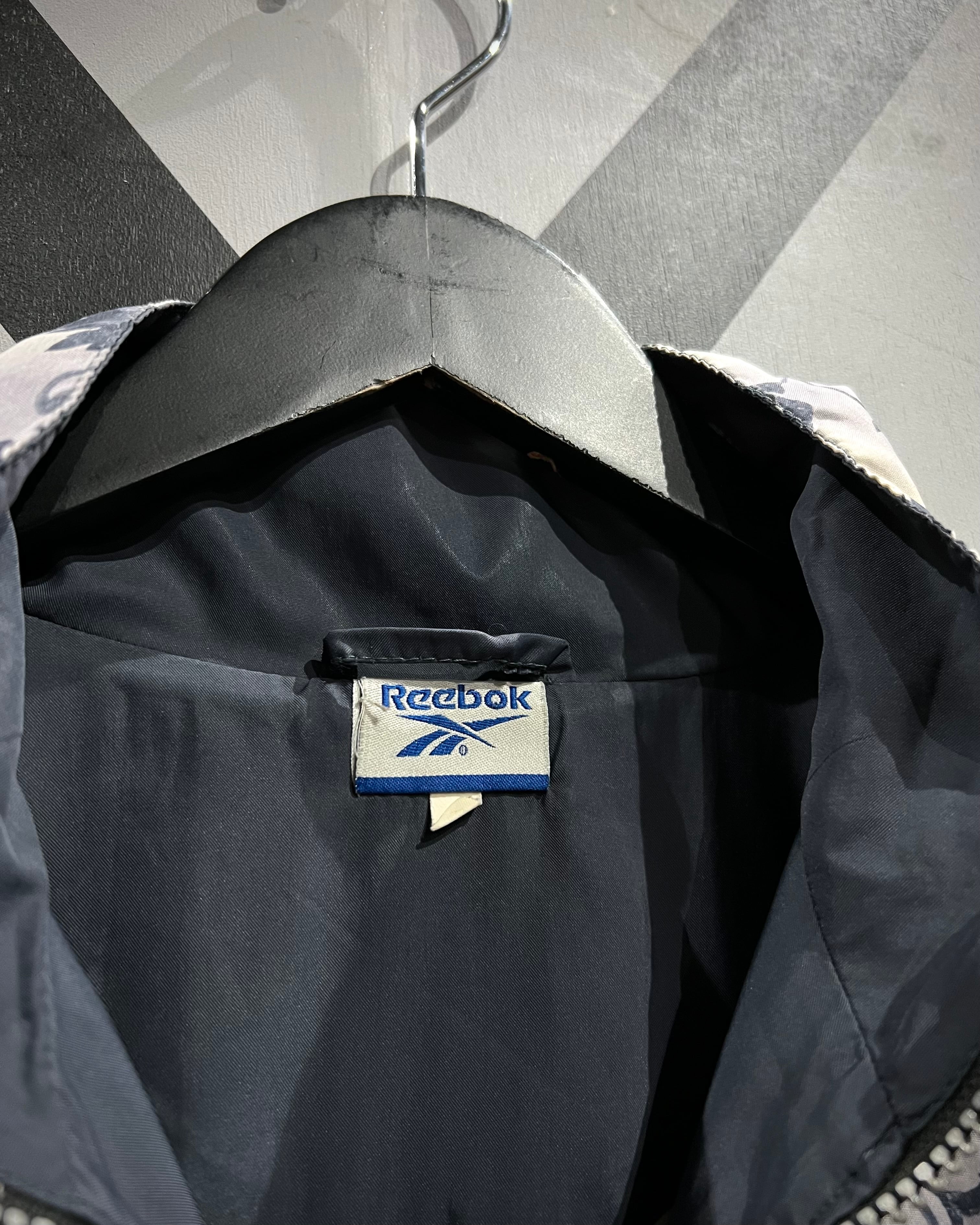X VINTAGE】90's “Reebok” Botanical Pattern Track Jacket | Caka