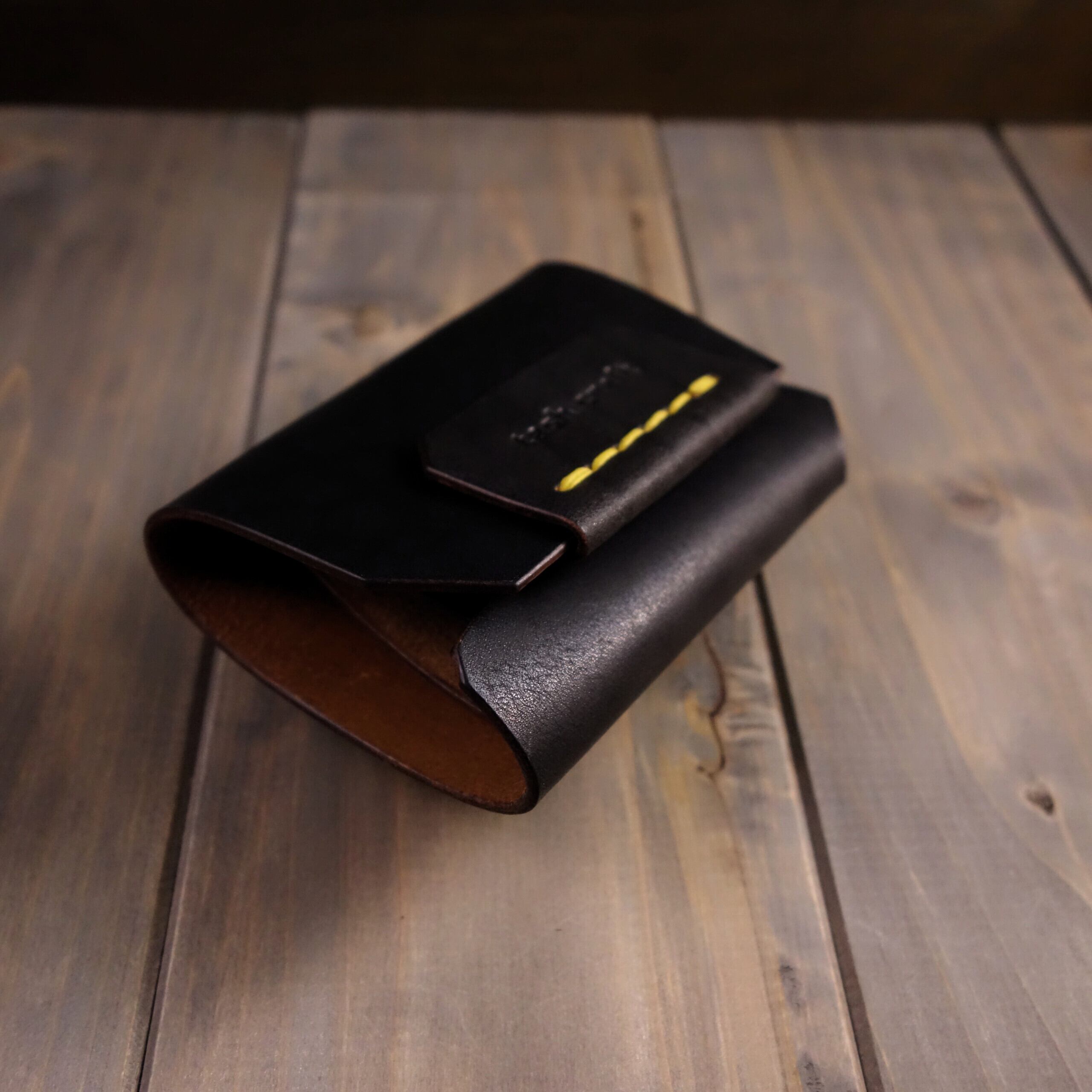 Cluade】三つ折りカードウォレット / Tri-Fold Wallet 茶芯黒 C.B.