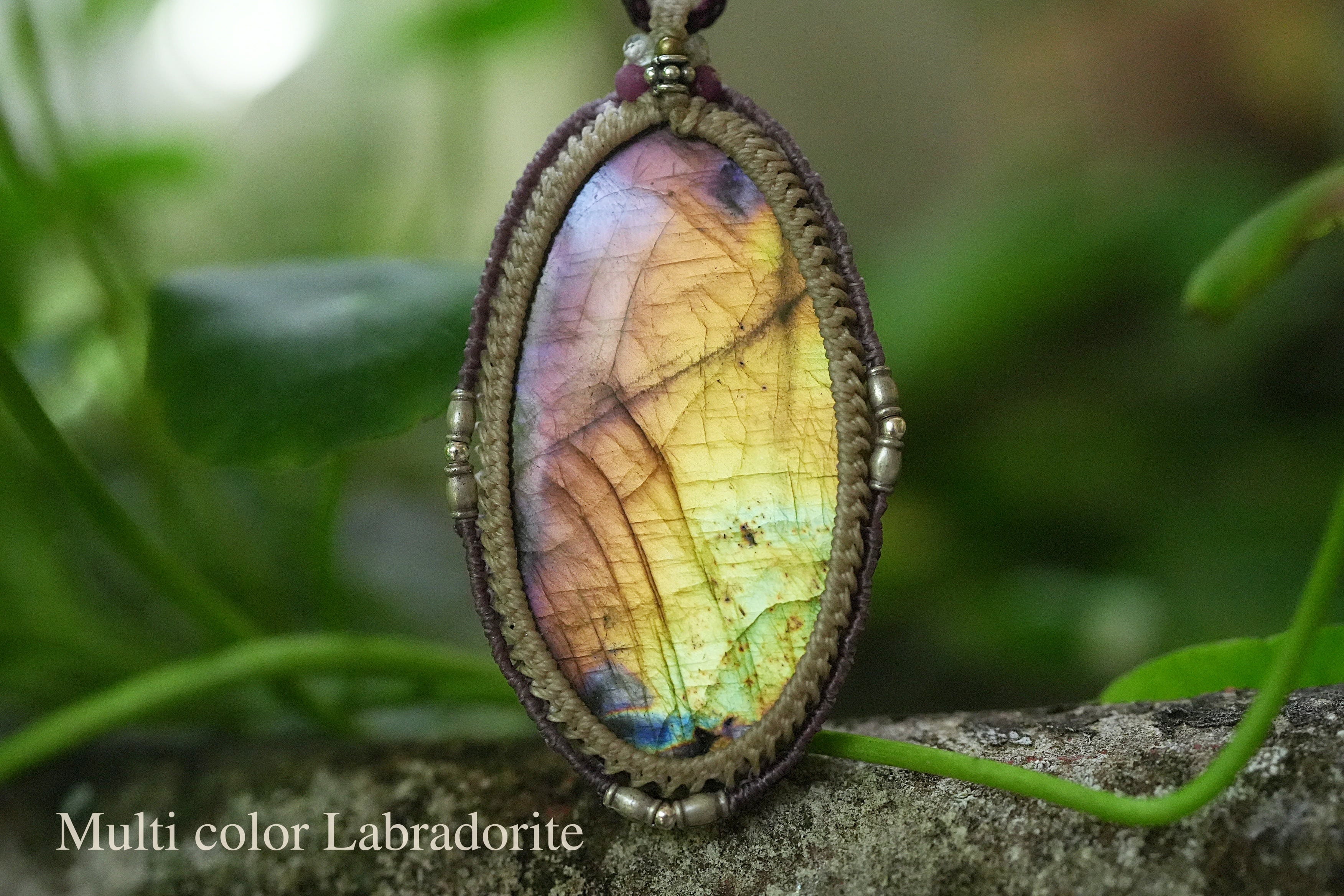 燃える命の鼓動★マルチカラーラブラドライト マクラメネックレス2002