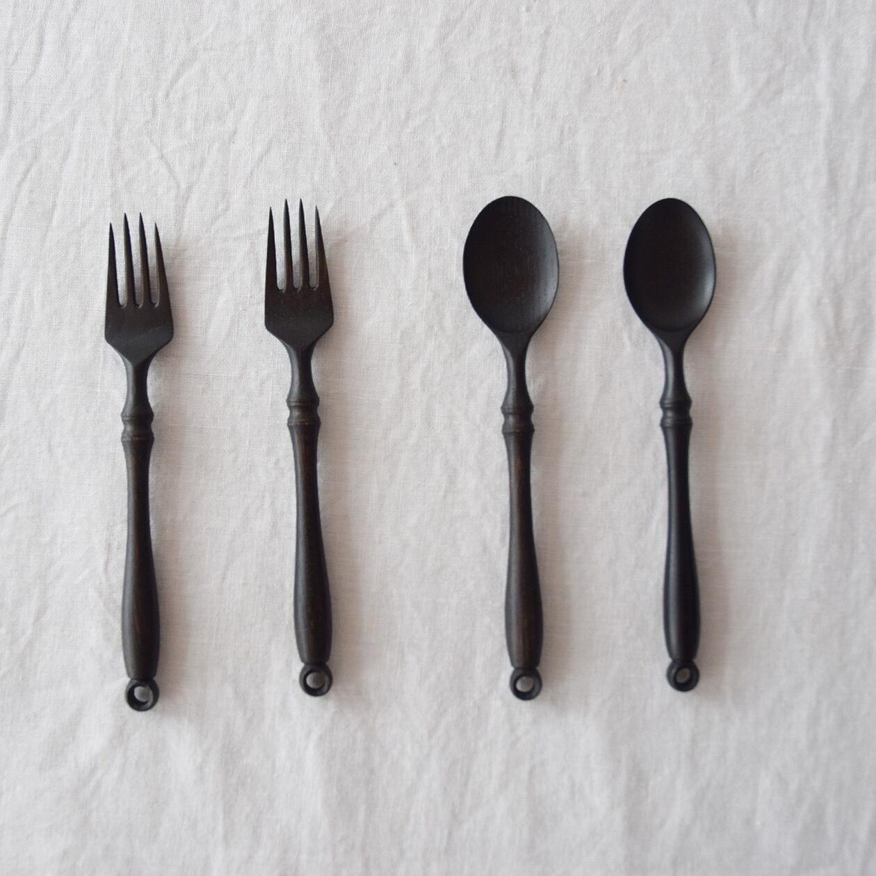 foot of the mountain 中西健太　Kenta Nakanishi 黒漆フォーク　楢 | les trois entrepôts /  レ トロワ アントゥルプ powered by BASE