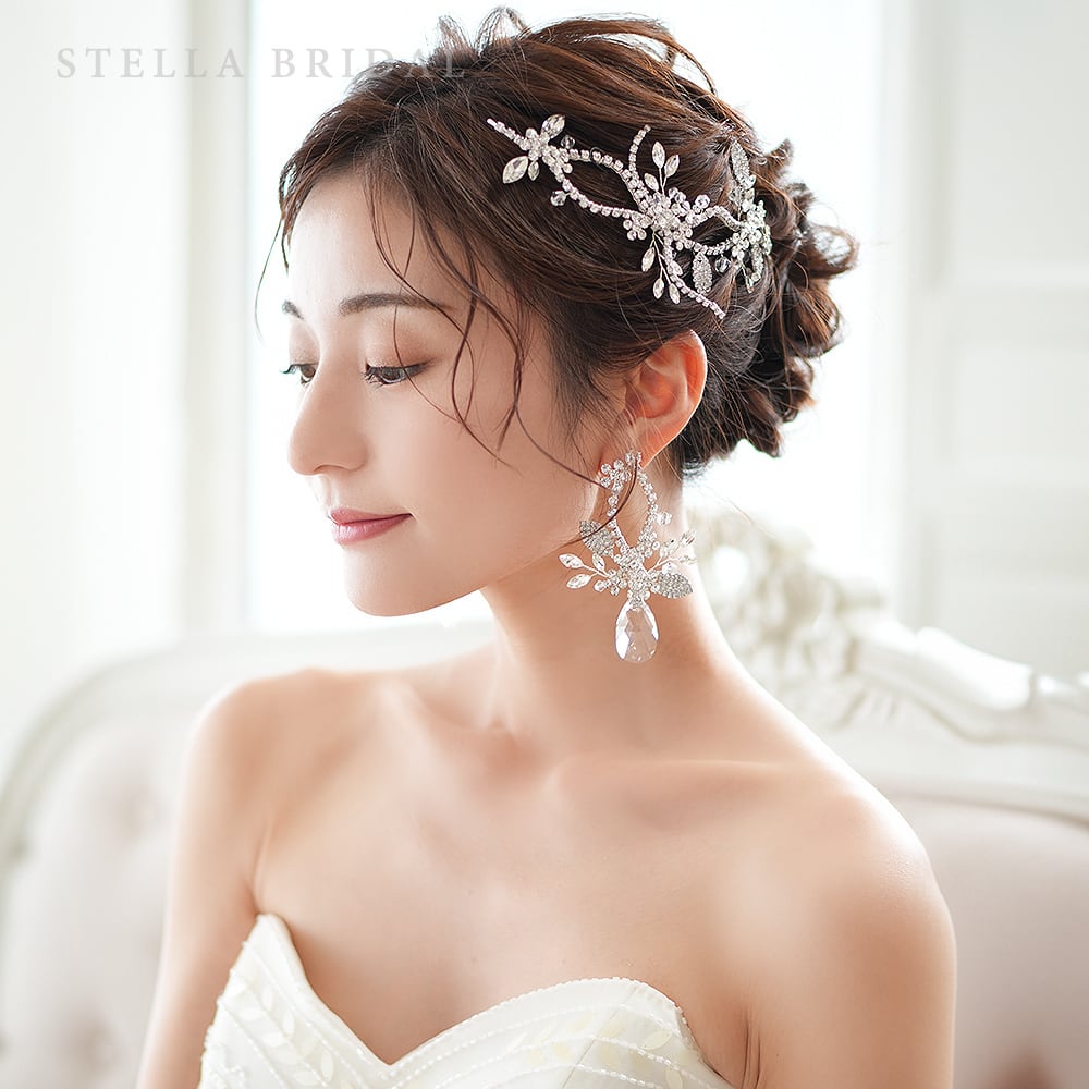 受注生産品】スワロ使用 フローラルチャームの小枝イヤリング＆ピアス