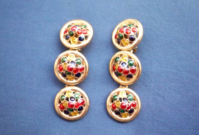 vintage earrings.