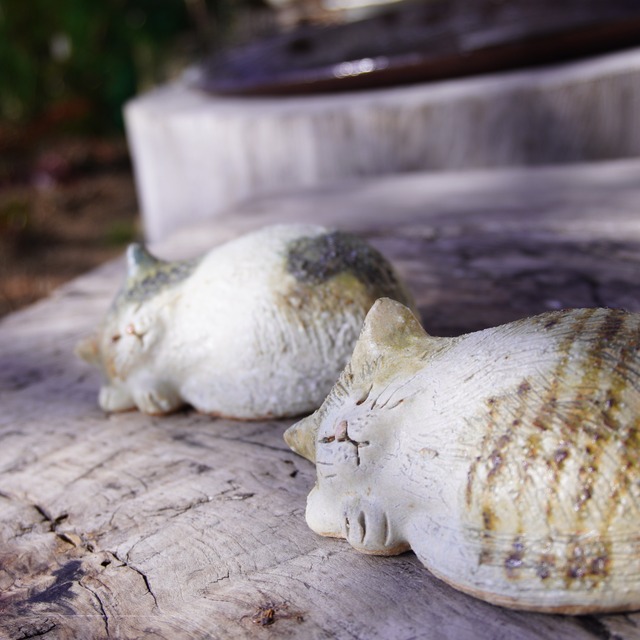 陶猫（幸生窯 おやすみねこ)