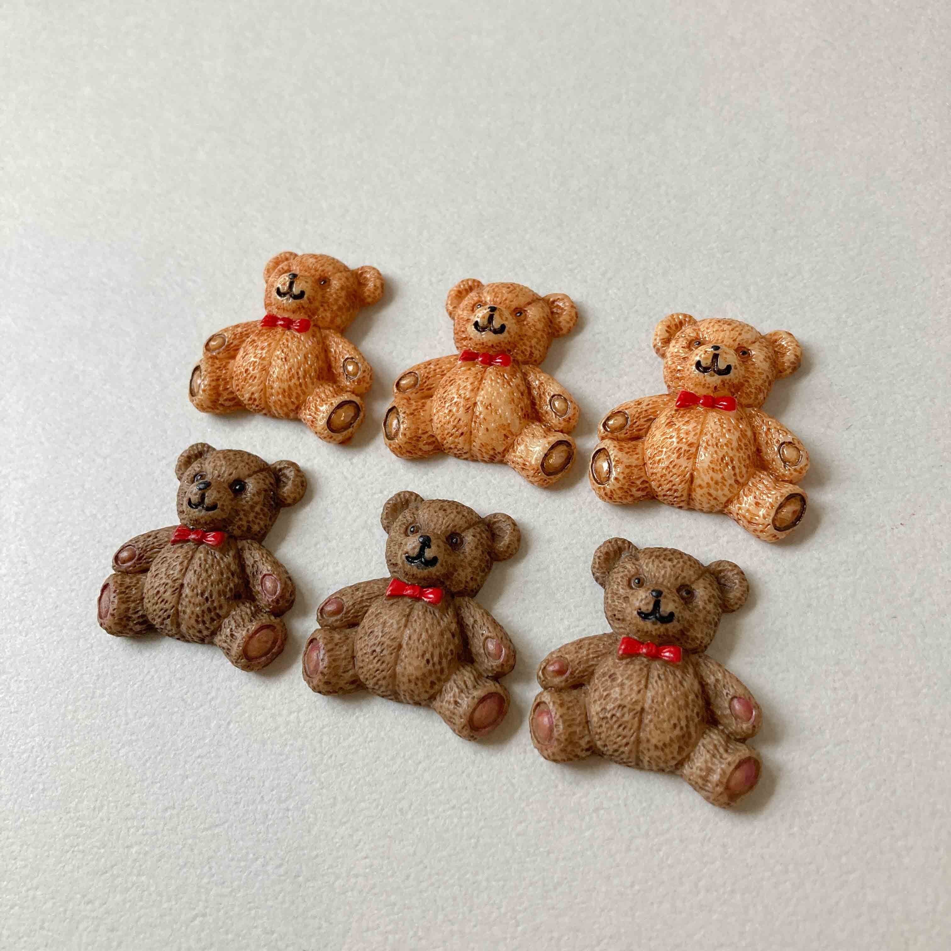 再入荷〉リボンでおめかしテディベアのデコパーツ（28mm） | Dua