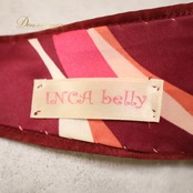 ベリーダンス 衣装 INCA belly ツーピース 上下セット セットアップ オリエンタル レッド系 ブラック系 シルバー系 ホワイト系 ピンク系 赤 ワインレッド 黒 ラインストーン ビーズ ラメ 装飾 練習 レッスン 舞台 発表会 イベント ダンス ステージ ダンス衣装 キラキラ 輝き 光沢 鮮やか おしゃれ 花柄 スリット