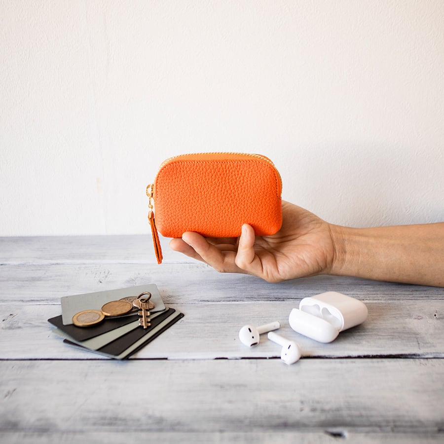 ミニポーチ 本革小物入れ 財布 カードケース コインケース 充電器