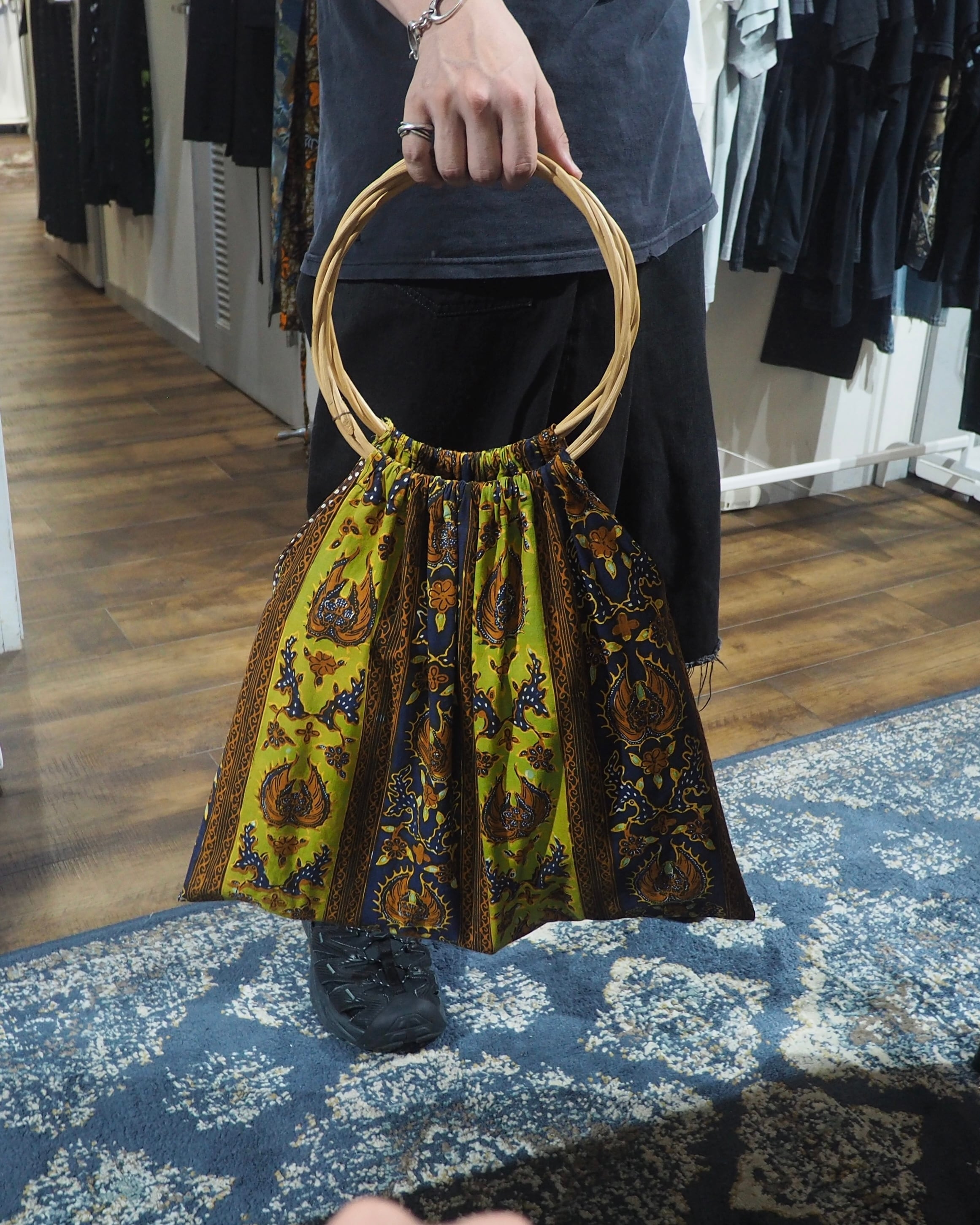 ” Unknown ” Ethnic × Dot pattern Wood Ring Reversible Hand Bag