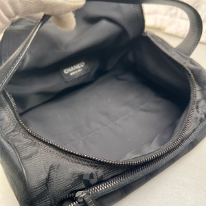 CHANEL シャネル ニュートラベルライン ココマーク ナイロン ハンドバッグ 黒 A-13408