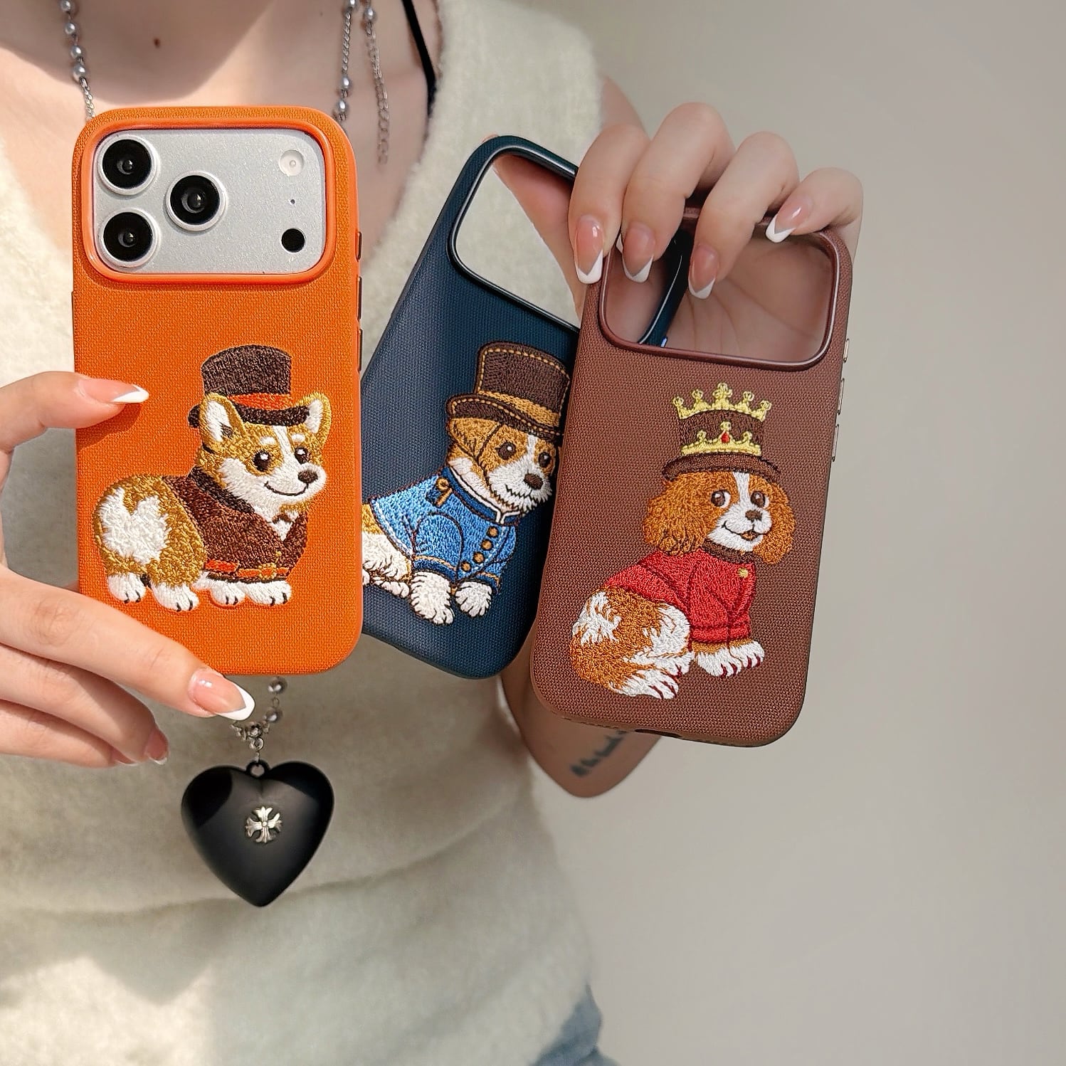 ワンちゃん 刺繍 iPhone 18 17 16 15 ケース ファブリック 耐衝撃