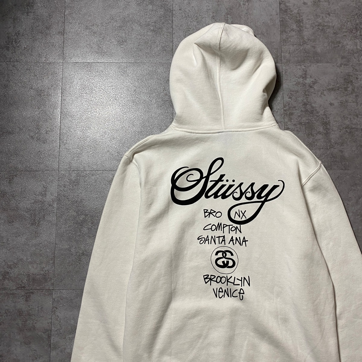 stussy ステューシー ワールドツアー バックプリント ホワイト 白 
