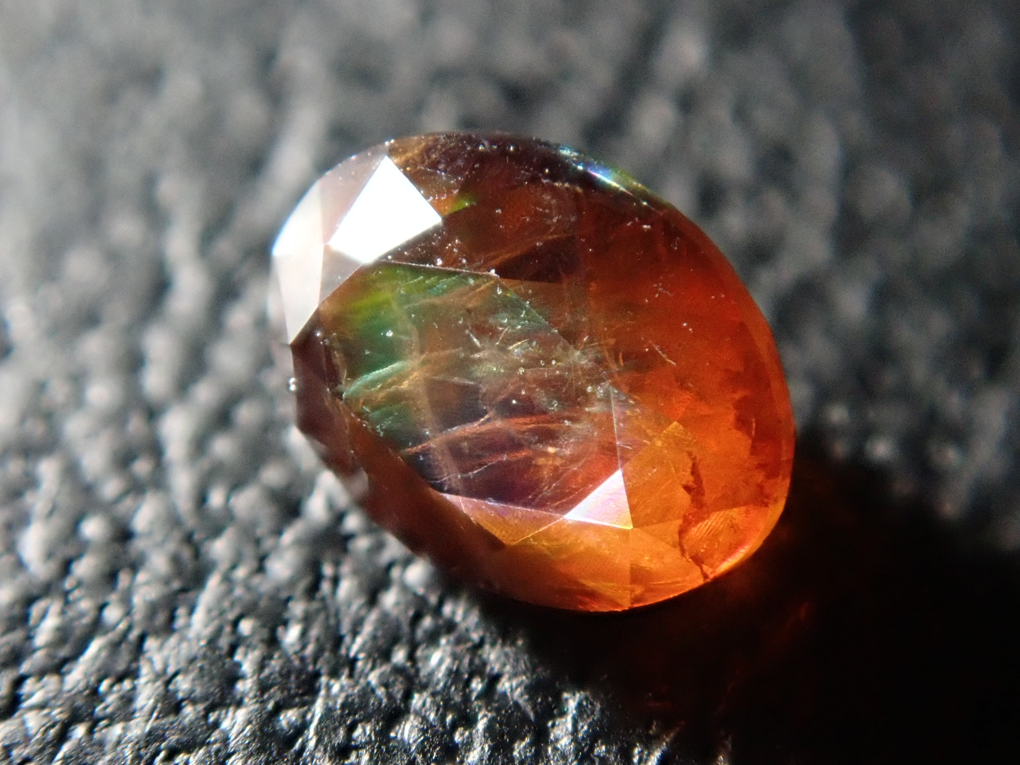 【新商品】奈良県天川村産レインボーガーネット 0.249ct