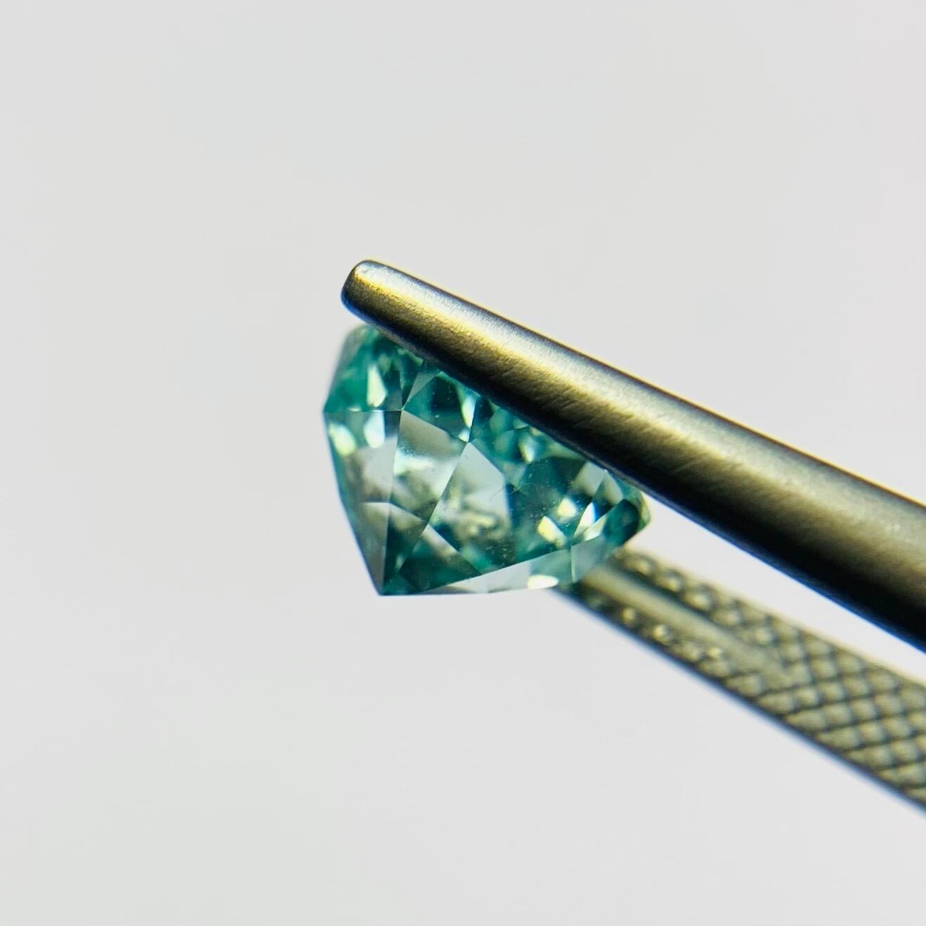 クールなアイスブルートルマリン