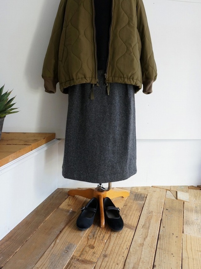 YARRA　セミタイト タックスカート