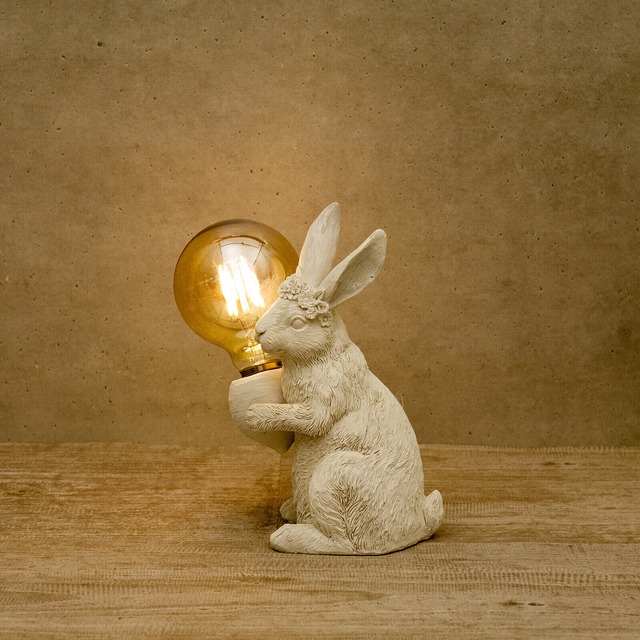 うさぎ　テーブルランプ