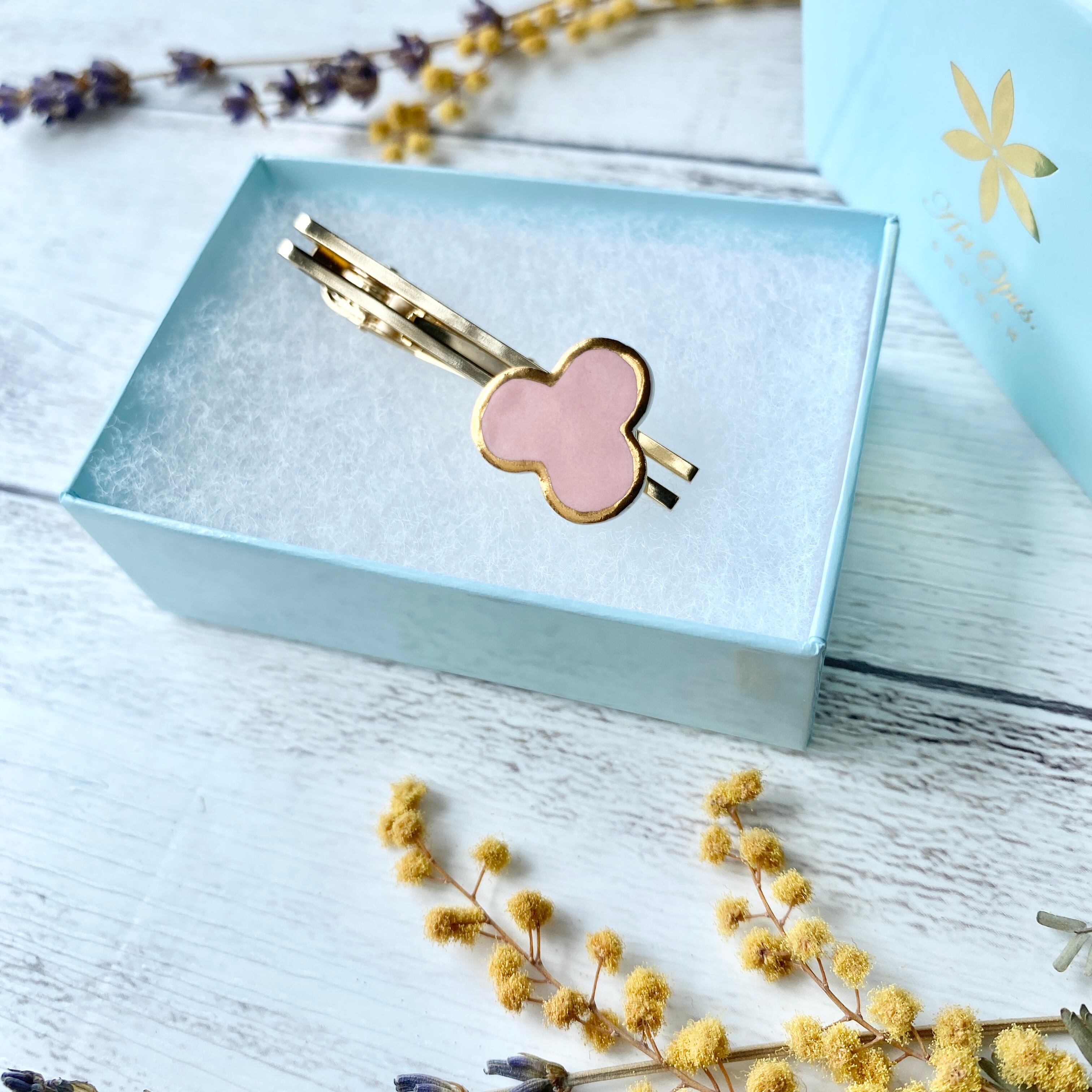 ネクタイピン 桜 / Sakura ピンク｜陶磁器 アクセサリー湘南 ギフト