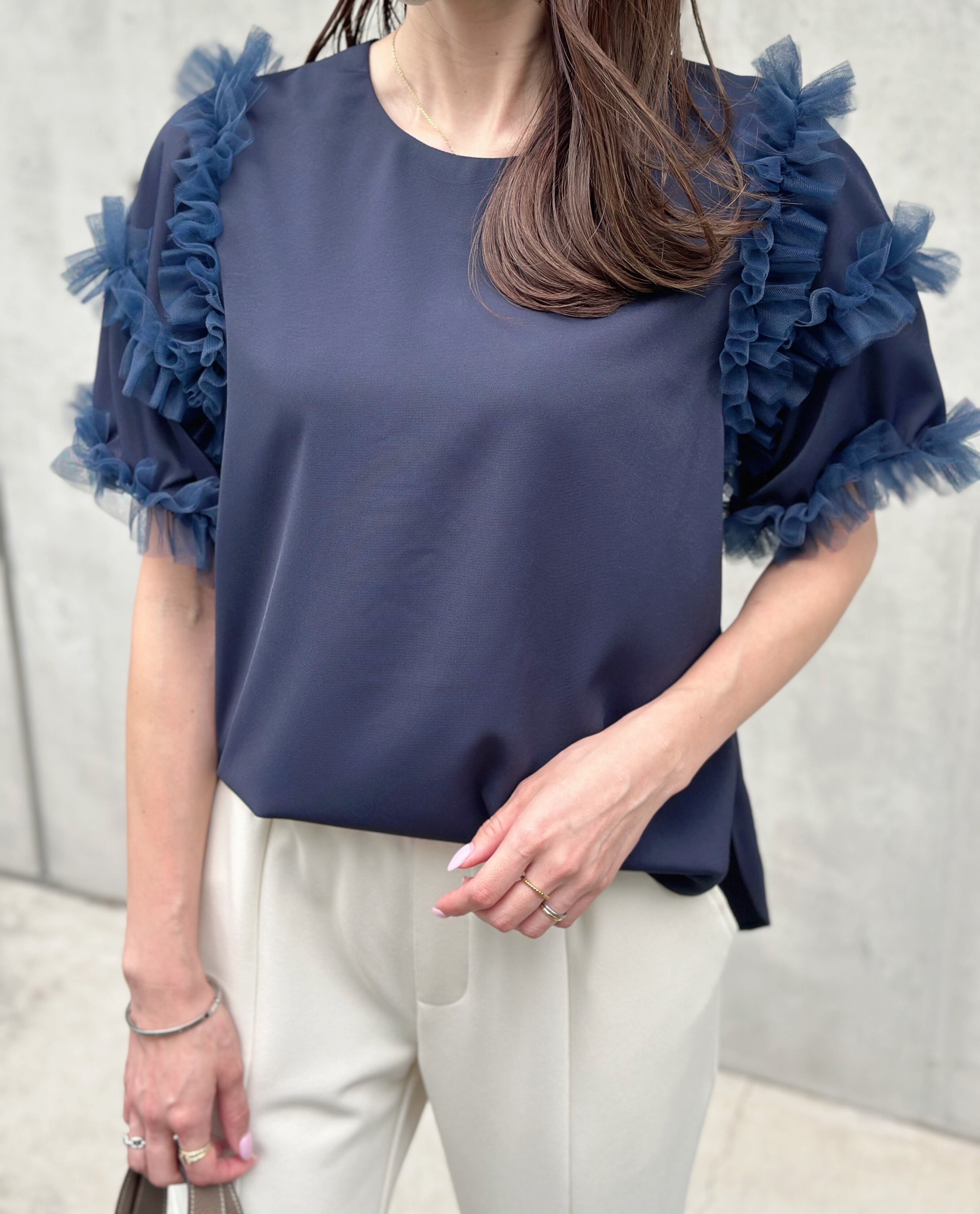 チュールスリーブデザイントップス