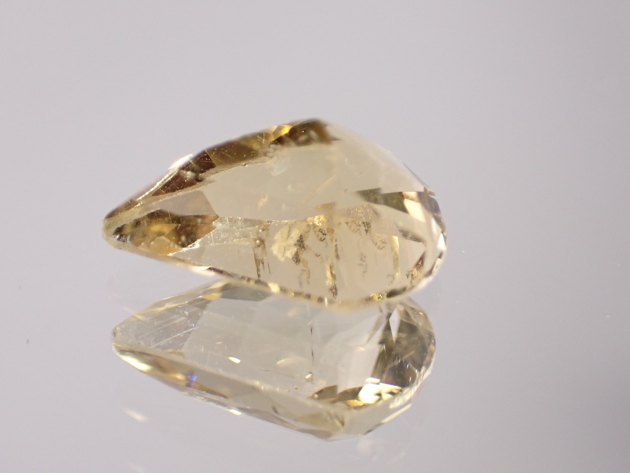 イエロースキャポライト　3.83ct　[C13‐283]
