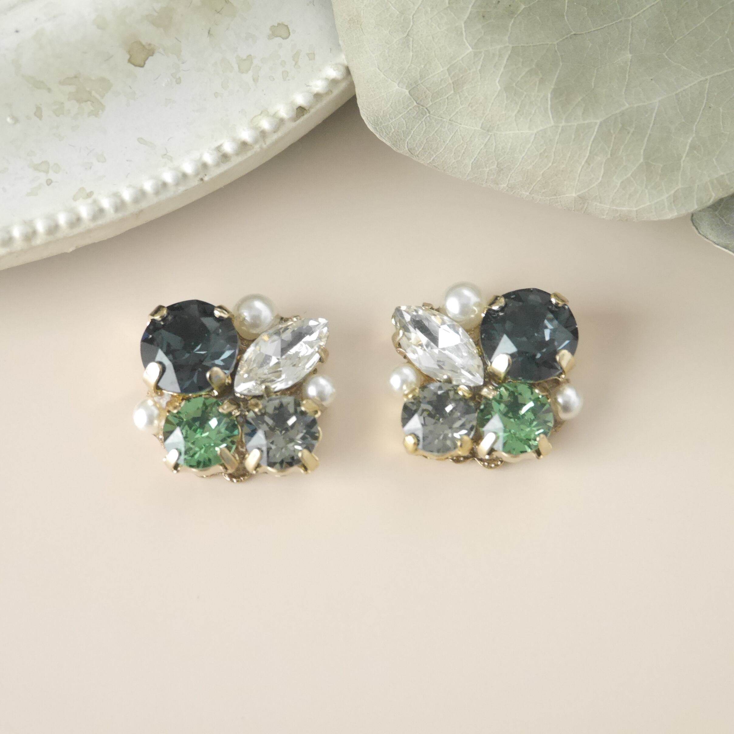 ビオラ ブラックグリーン スワロフスキー