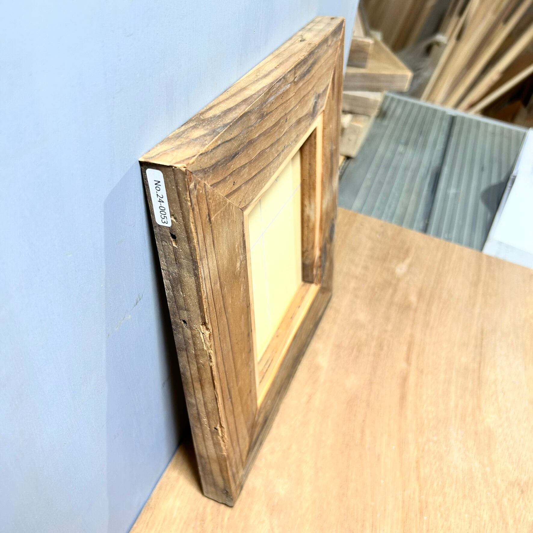 古材フレーム(131 x 153) No.24-0053 | LABO黎明荘 古材の額縁のお店