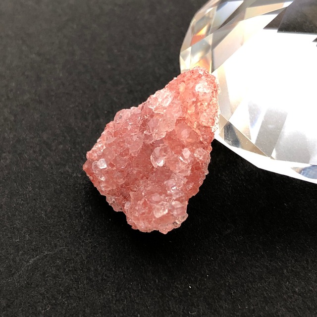 アポフィライト ピンク 原石