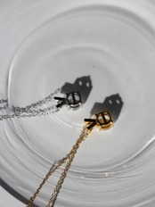 Solitaire pendant necklace