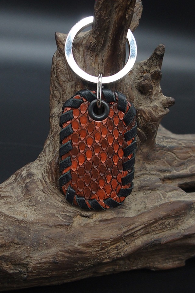 Item No.0451： Dog tag key holder/Lizard /Mat Black