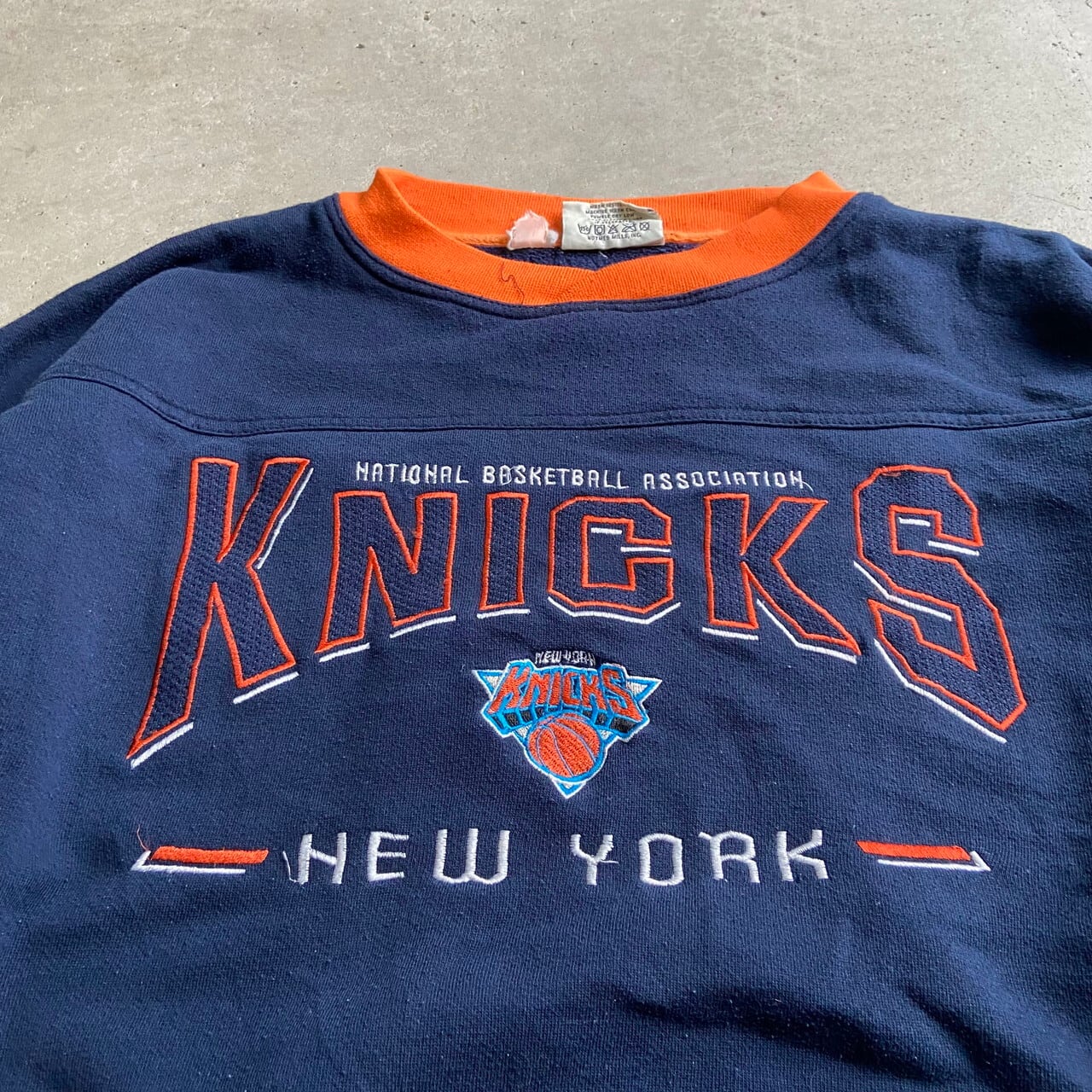 ビッグサイズ 90年代 Lee リー NBA KNICKS ニューヨーク ニックス チームロゴ刺繍 ワッペン スウェットシャツ メンズ2XL相当 古着  トレーナー ヴィンテージ ビンテージ 90s 大きいサイズ【スウェット】 | cave 古着屋【公式】古着通販サイト