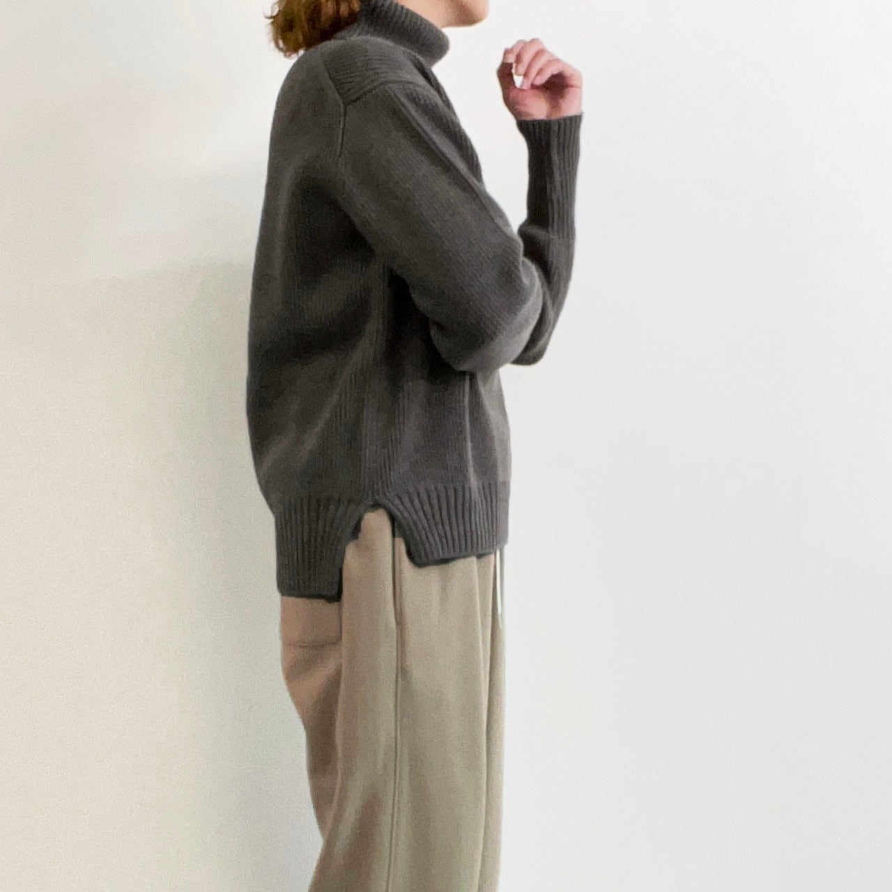 美品！コム.アーチ　ダークグレー タートルネックセーター comm. arch.（コムアーチ） タートルネックセーター HAND FRAMED HIGH