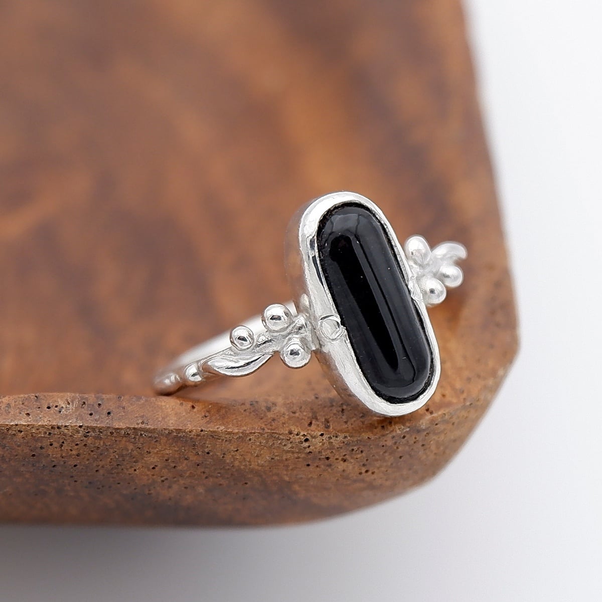 十勝石の粒飾りリング1 12号 北海道 士幌町産 天然石アクセサリー