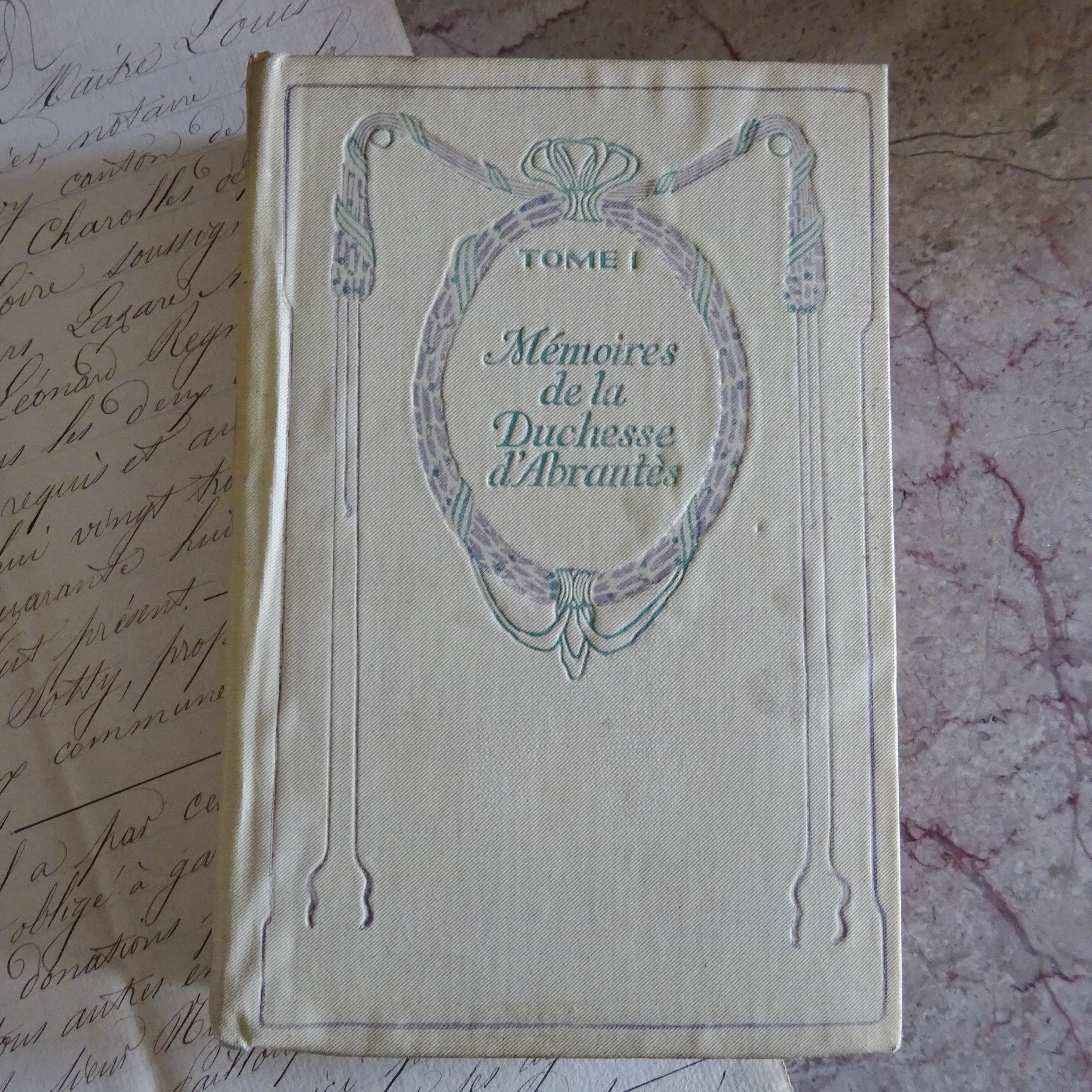 Livres anciens 《NELSON》Lettres dorées＊Nの本